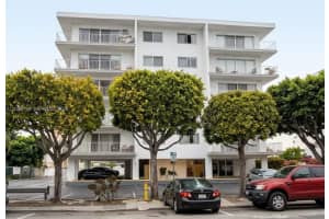 126 Golden Isles Drive, Hallandale Beach, FL 33009 - MLS#A12036734
