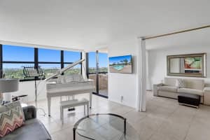 2555 Collins Avenue, Miami Beach, FL 33140 - MLS#A12036735