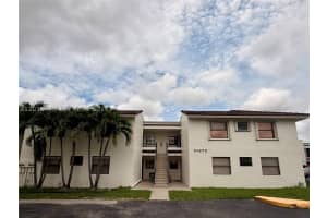 10875 7th Street, Miami, FL 33172 - MLS#A12036743