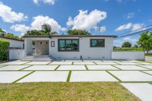 11 W 59th St, Hialeah, FL 33012, - MLS#A12037026