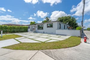 11 W 59th St, Hialeah, FL 33012, - MLS#A12037026