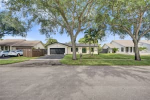 5112 87th Avenue, Cooper City, FL 33328 - MLS#A12037060