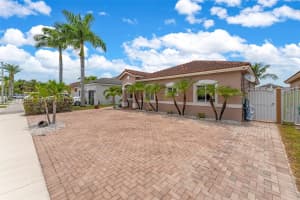 4449 164th Path, Miami, FL 33185 - MLS#A12037085