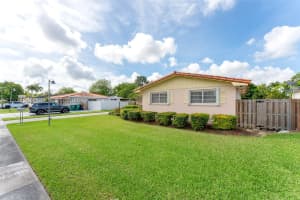 10842 33rd Street, Miami, FL 33165 - MLS#A12037501