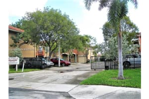 33 SE 3rd Ave, Hallandale Beach, FL 33009, - MLS#A12037704
