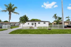 4011 NW 171st St, Miami Gardens, FL 33055, - MLS#A12037762