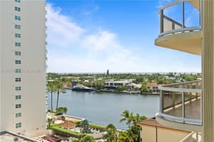 20191 Country Club Drive, Aventura, FL 33180 - MLS#A12037784