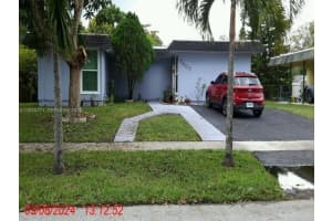 7907 NW 73rd Ave, Tamarac, FL 33321, - MLS#A12038271