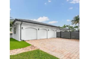 11390 30th Street, Miami, FL 33165 - MLS#A12038434