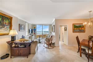 888 Brickell Key Drive, Miami, FL 33131 - MLS#A12038583