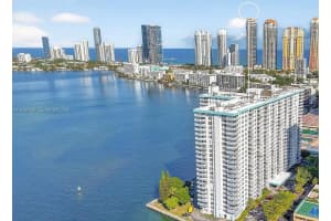 301 174th Street, Sunny Isles Beach, FL 33160 - MLS#A12038760