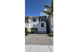 834 16th Court, Homestead, FL 33034 - MLS#A12038778