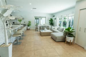 2711 NE 57th Ct, Fort Lauderdale, FL 33308, - MLS#A12038857