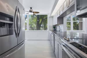 6800 Cypress Road 201, Plantation, Fl 33317, Plantation