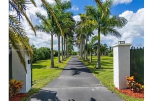 20520 Sw 190th Street, Miami, Fl 33187, Miami