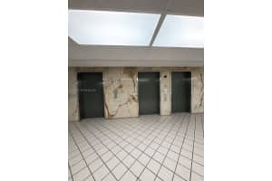 11800 18th Street, Miami, FL 33175 - MLS#A12039084