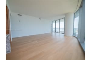 175 Se 25th Rd 702, Miami 175 Se 25th Rd 702, Miami