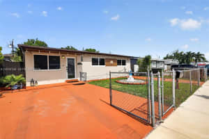 4585 9th Lane, Hialeah, FL 33013 - MLS#A12039166
