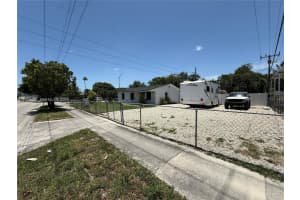 3320 10th Avenue, Hialeah, FL 33013 - MLS#A12039401