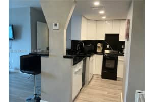 800 W Ave 533 533, Miami Beach, FL 33139, Miami Beach, FL 33139 - MLS#A12039538