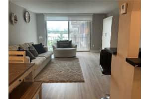 800 W Ave 533 533, Miami Beach, FL 33139, Miami Beach, FL 33139 - MLS#A12039538