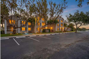 2841 Oakland Forest Drive, Oakland Park, FL 33309 - MLS#A12039576