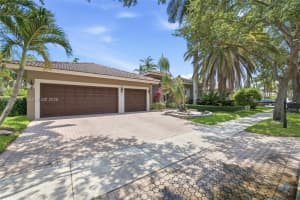 3725 Oak Ridge Lane, Weston, FL 33331 - MLS#A12039729