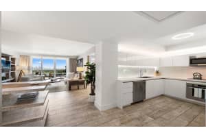 102 24 1545 , Miami Beach, FL 33139 - MLS#A12040071