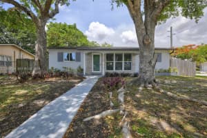2220 N 40th Avenue, Hollywood, Fl 33021, Hollywood 2220 N 40th Avenue, Hollywood, Fl 33021, Hollywood