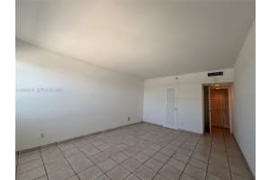 100 Lincoln Road, Miami Beach, FL 33139 - MLS#A12040213