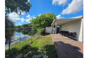 1529 SW 131st Ave, Miami, FL 33184, - MLS#A12040295