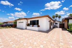 1204 136th Place, Miami, FL 33184 - MLS#A12040416
