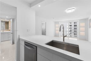 345 Ocean Drive, Miami Beach, FL 33139 - MLS#A12040526
