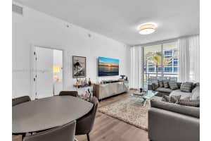 6799 Collins Avenue, Miami Beach, FL 33141 - MLS#A12040561