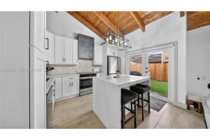 8046 21st Court, Davie, FL 33324 - MLS#A12040921