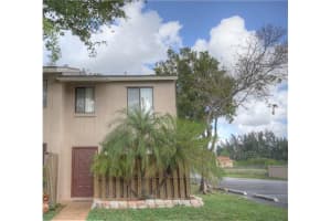 5152 S University Dr, Davie, FL 33328, Sold 05/01/12
