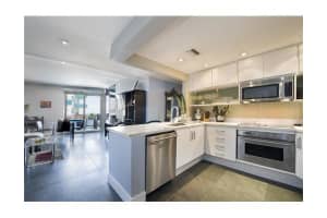 225 Collins Ave #6j, Miami Beach, FL 33139, Sold 03/01/13
