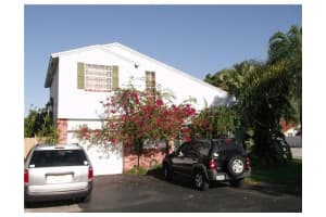 19203 NW 86th Ave, Hialeah, FL 33015, Sold 08/23/12