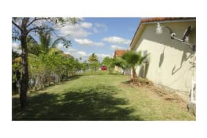 7687 NW 177th Terrace, Hialeah, FL 33015, Sold 08/01/12