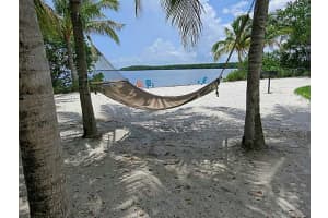 5984 Paradise Point Dr, Palmetto Bay, FL 33157, Sold 04/24/13