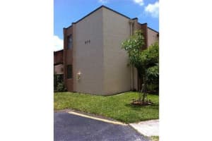 575 W Park Dr, Miami, FL 33172, Sold 10/03/12