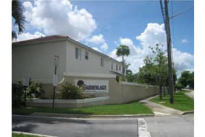 311 SW 100th Terrace, Pembroke Pines, FL 33025, Sold 09/18/13