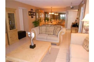 900 NE 195th St, Miami, FL 33179, Sold 01/18/13