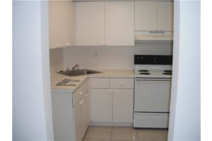 606 W 81st St, Hialeah, FL 33014, Sold 12/03/12