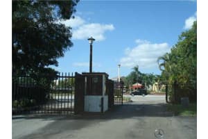 553 NW 98th Ct, Miami, FL 33172, Sold 09/27/13