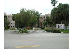 8615 NW 8th St, Miami, FL 33126, Sold 11/01/13