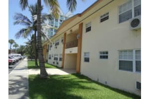 7920 East Dr, North Bay Village, FL 33141, Sold 01/15/13
