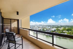 2555 Collins Ave, Miami, FL 33140, Sold 12/09/20
