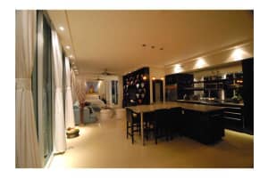 1700 Meridian Ave, Miami Beach, FL 33139, Sold 04/15/13