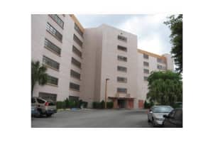 9688 Fontainebleau Blvd, Miami, FL 33172, Sold 04/02/13